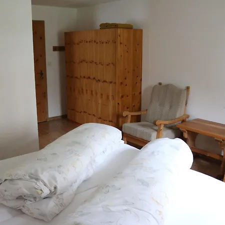 Frühstückspension Chasa Randulina 2*
